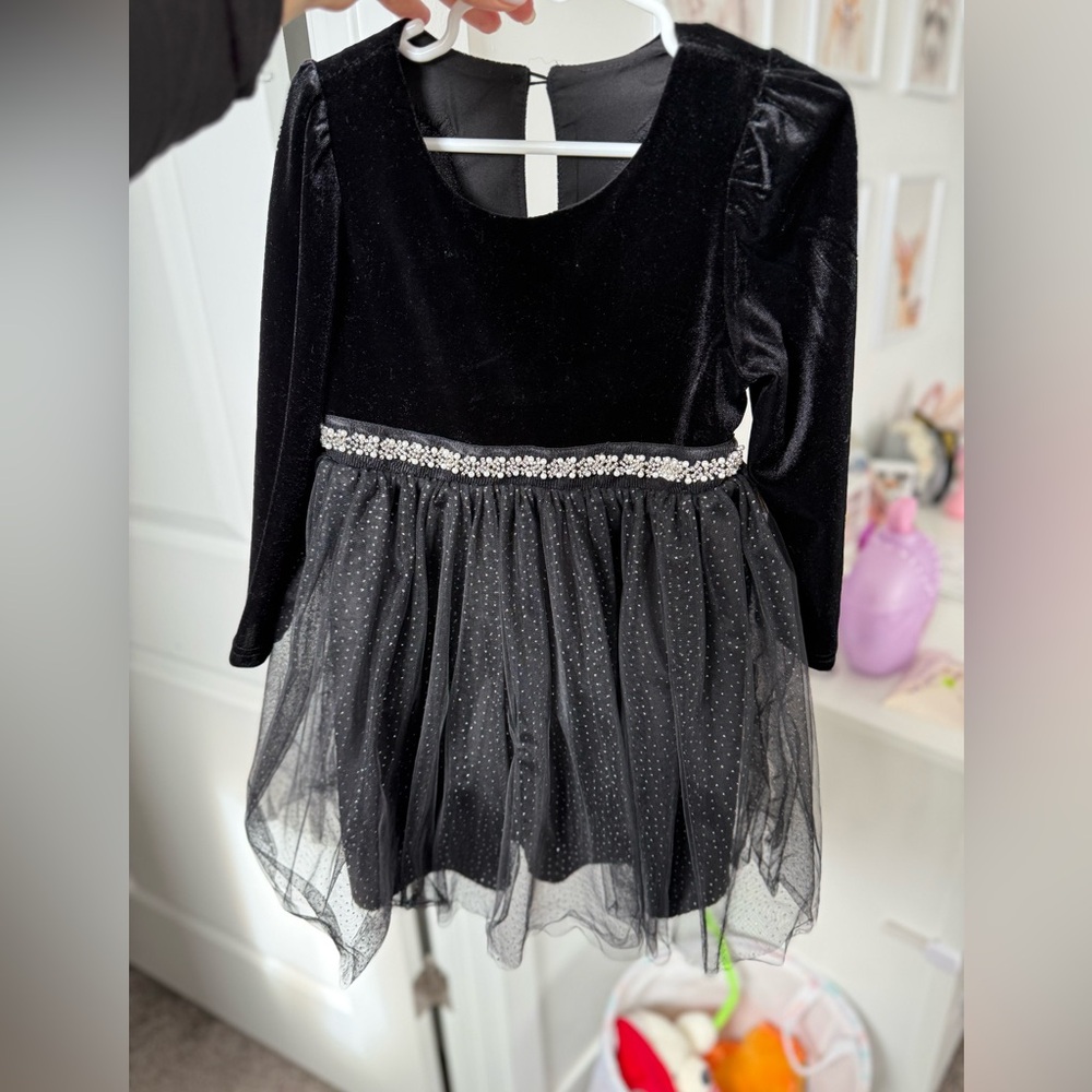 Black Dress 4T